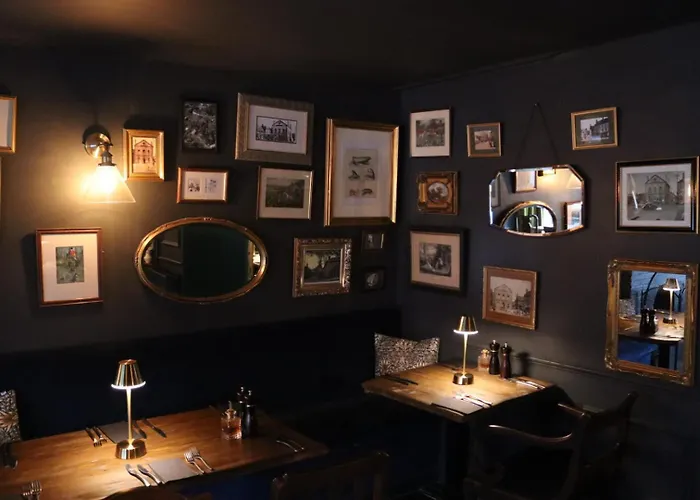 The George Hotel